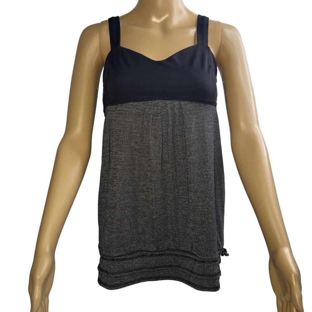 Lululemon Women’s Tank Top with Shelf Bra Gray/Black Size 8